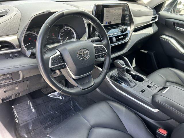 used 2023 Toyota Highlander car, priced at $38,327