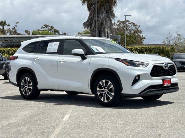 used 2023 Toyota Highlander car, priced at $34,530