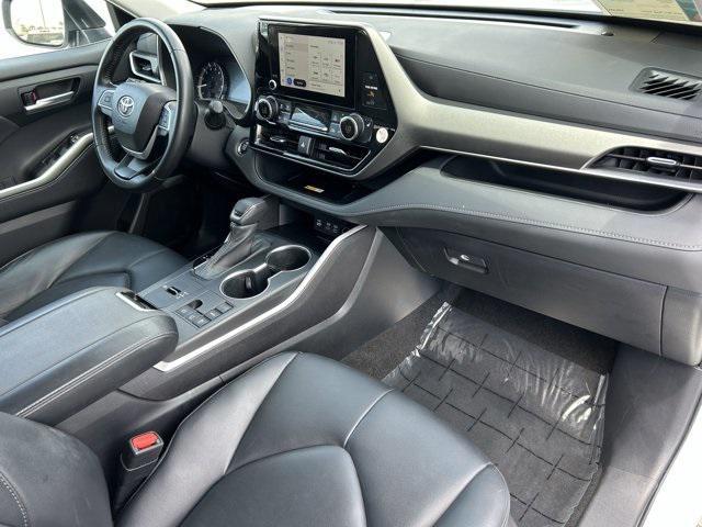 used 2023 Toyota Highlander car, priced at $34,530