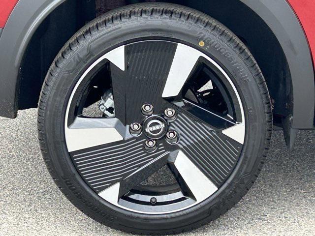 new 2025 Nissan Kicks car, priced at $27,476