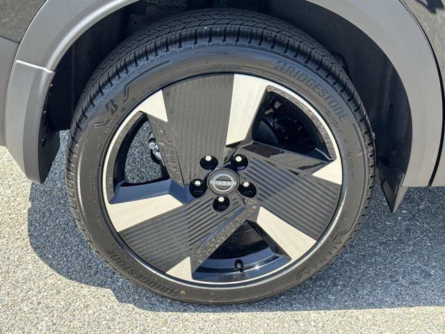 new 2025 Nissan Kicks car, priced at $27,412