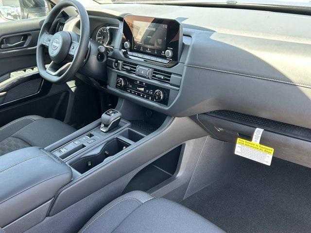 new 2025 Nissan Pathfinder car, priced at $35,810