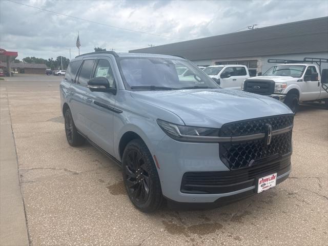 new 2025 Lincoln Navigator car, priced at $106,685