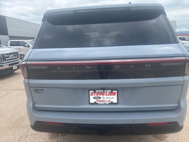 new 2025 Lincoln Navigator car, priced at $106,685