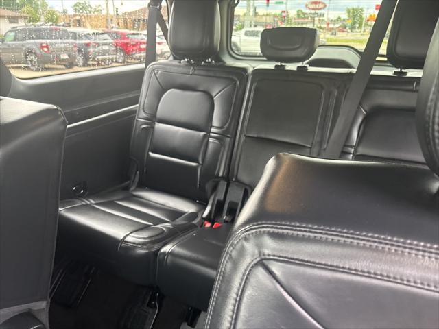 used 2022 Lincoln Navigator car, priced at $63,135