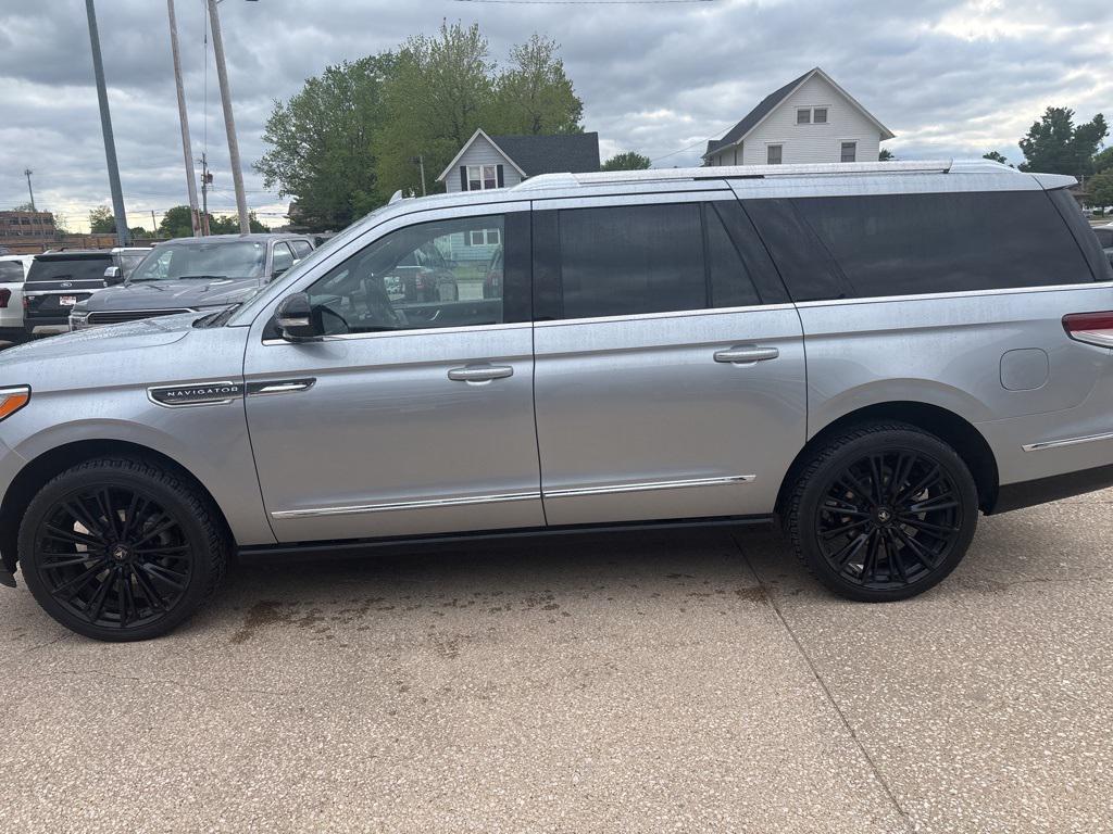 used 2022 Lincoln Navigator car, priced at $63,135
