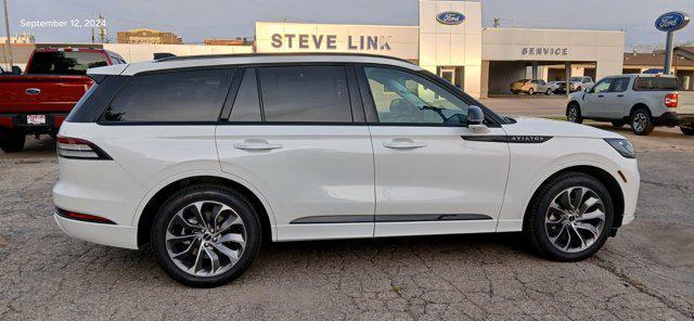 new 2025 Lincoln Aviator car, priced at $70,185