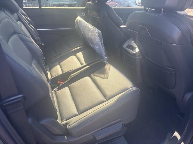 new 2025 Lincoln Navigator car, priced at $109,015