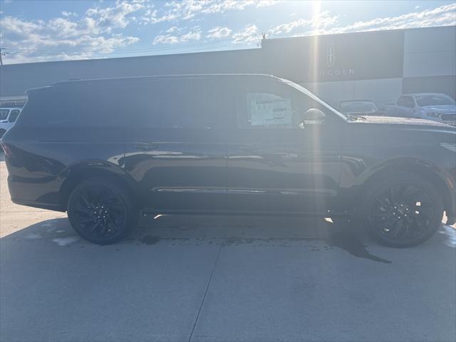 new 2025 Lincoln Navigator car, priced at $109,015