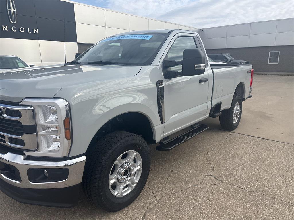 new 2025 Ford F-250 car, priced at $55,573