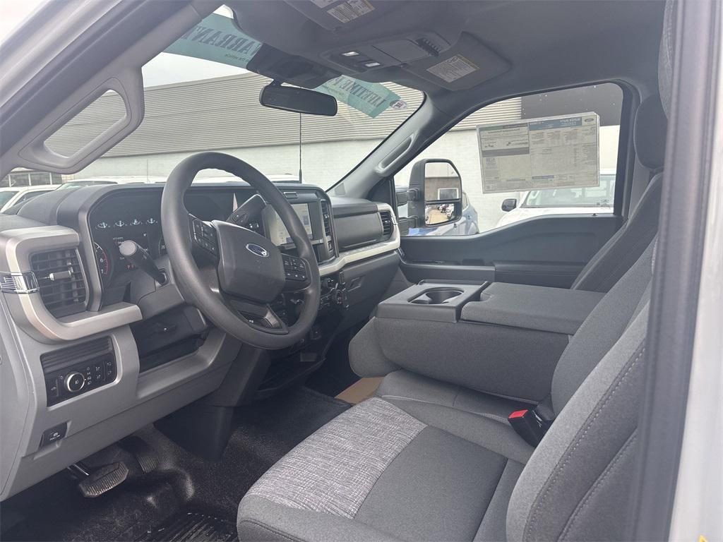 new 2025 Ford F-250 car, priced at $55,573