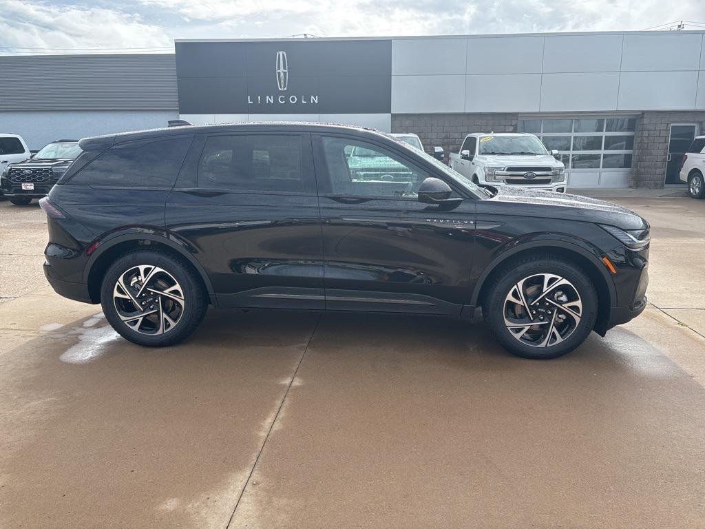 new 2025 Lincoln Nautilus car, priced at $61,535