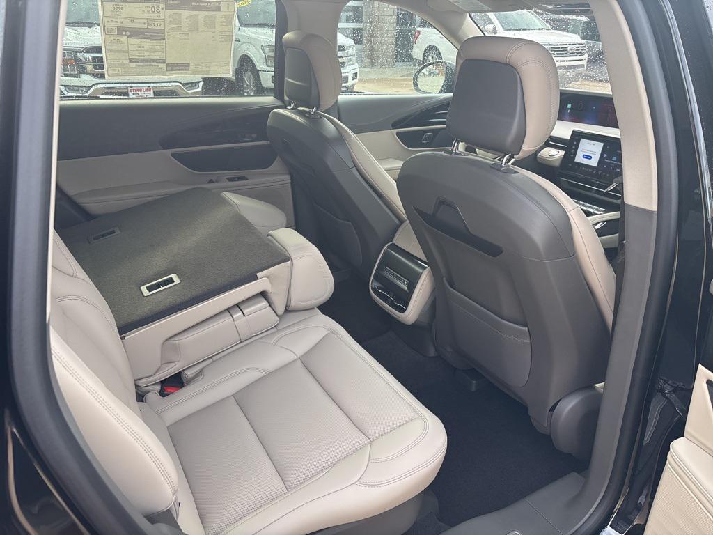 new 2025 Lincoln Nautilus car, priced at $61,535