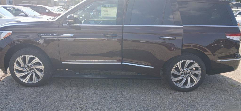 new 2024 Lincoln Navigator car, priced at $99,465