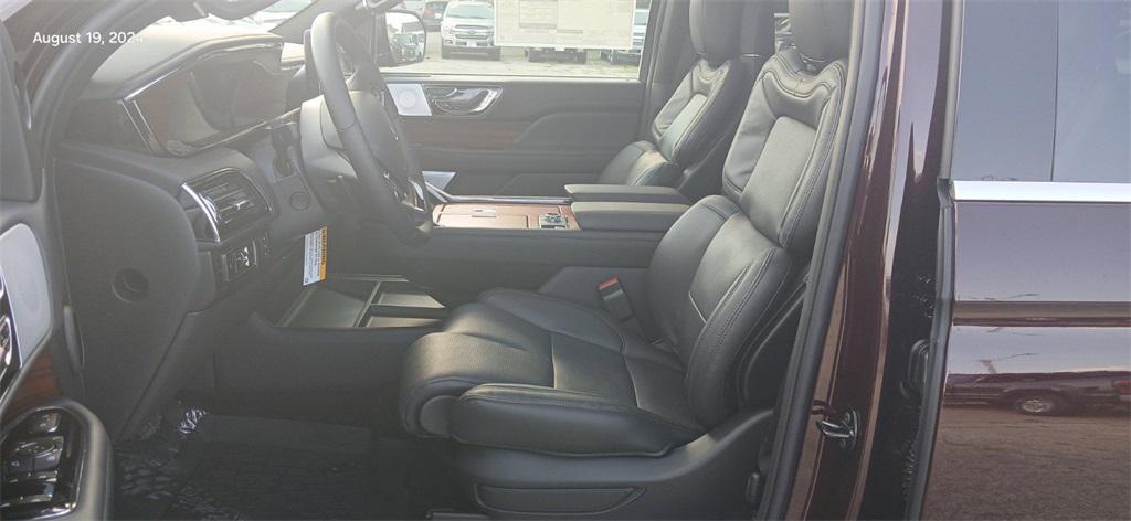 new 2024 Lincoln Navigator car, priced at $99,465