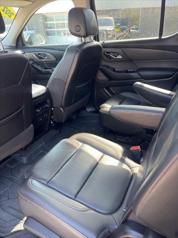 used 2021 Chevrolet Traverse car, priced at $33,200