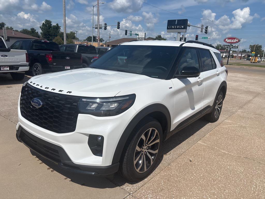 new 2025 Ford Explorer car, priced at $49,585
