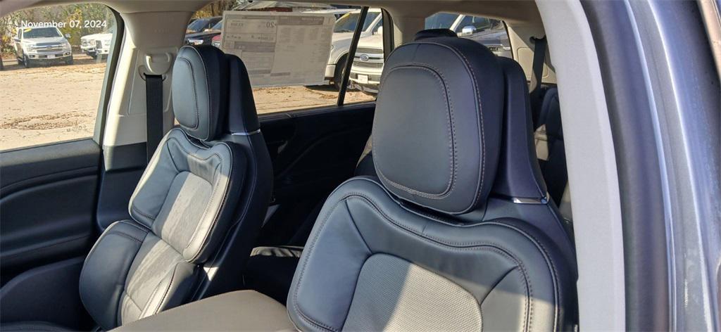 new 2025 Lincoln Aviator car, priced at $80,850