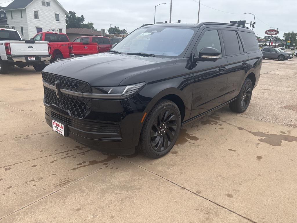 new 2025 Lincoln Navigator car, priced at $105,664