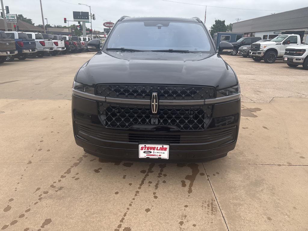 new 2025 Lincoln Navigator car, priced at $105,664