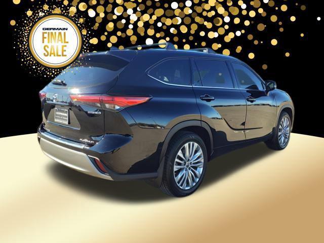 used 2022 Toyota Highlander Hybrid car, priced at $41,196