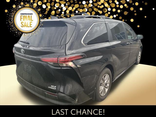 used 2022 Toyota Sienna car, priced at $29,454