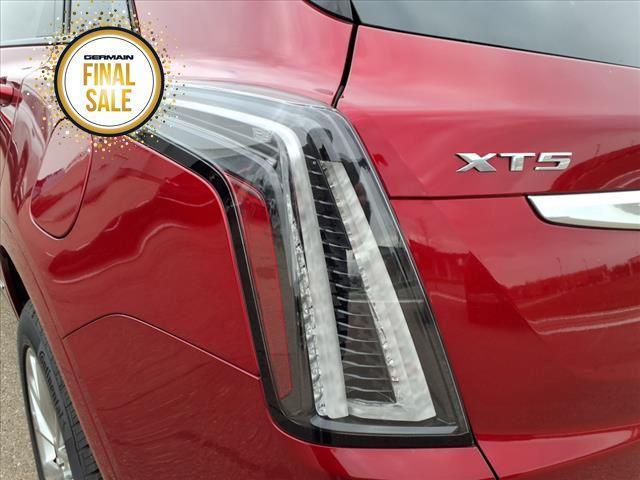 used 2021 Cadillac XT5 car, priced at $27,438