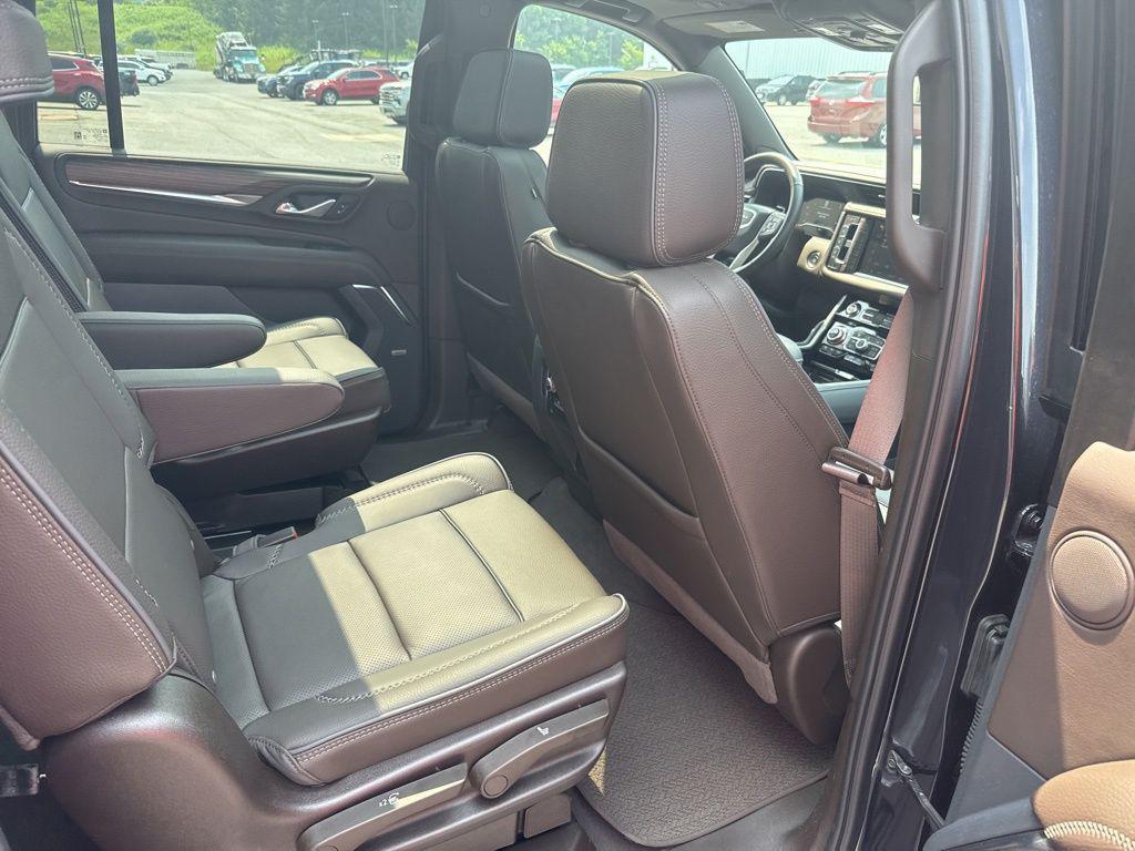used 2024 GMC Yukon XL car, priced at $85,699