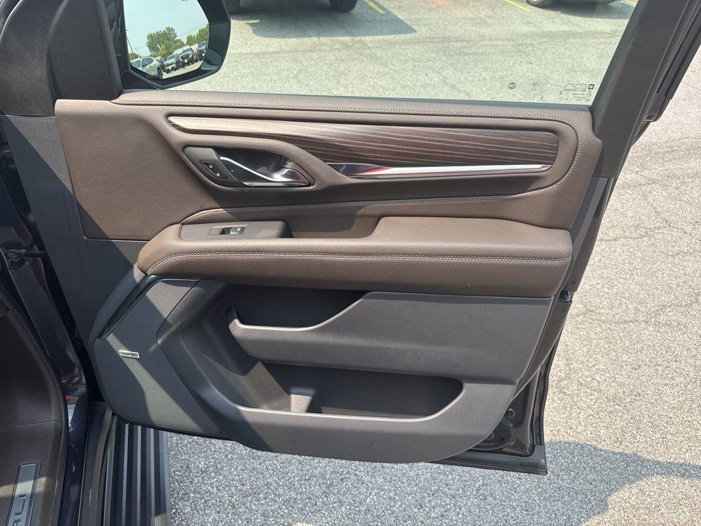 used 2024 GMC Yukon XL car, priced at $85,699