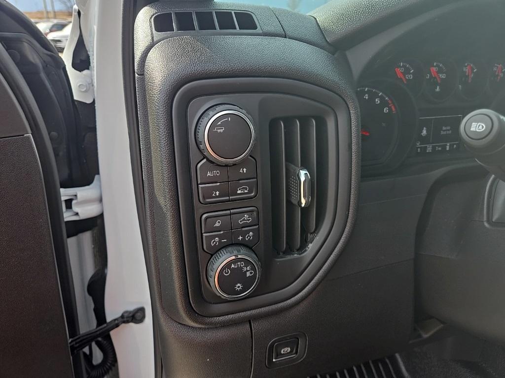 new 2025 Chevrolet Silverado 1500 car, priced at $47,180