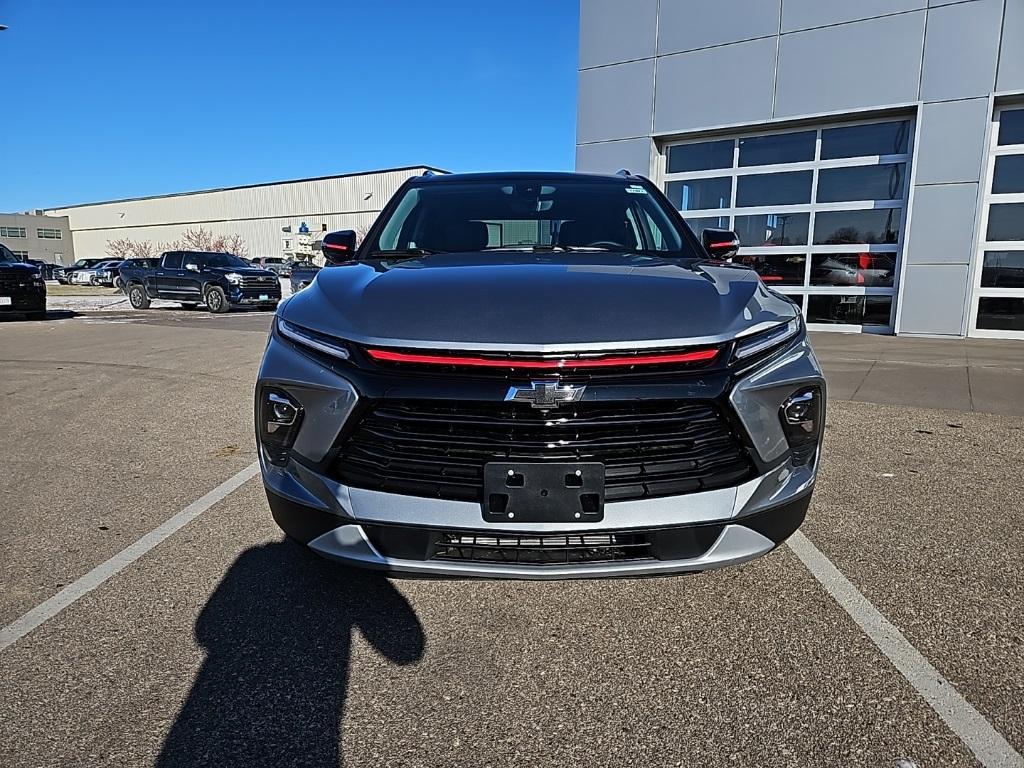 new 2025 Chevrolet Blazer car