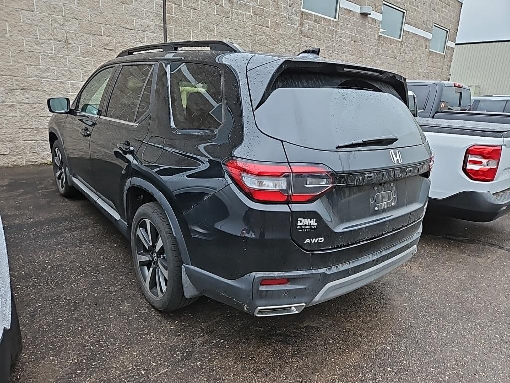 used 2024 Honda Pilot car, priced at $41,900