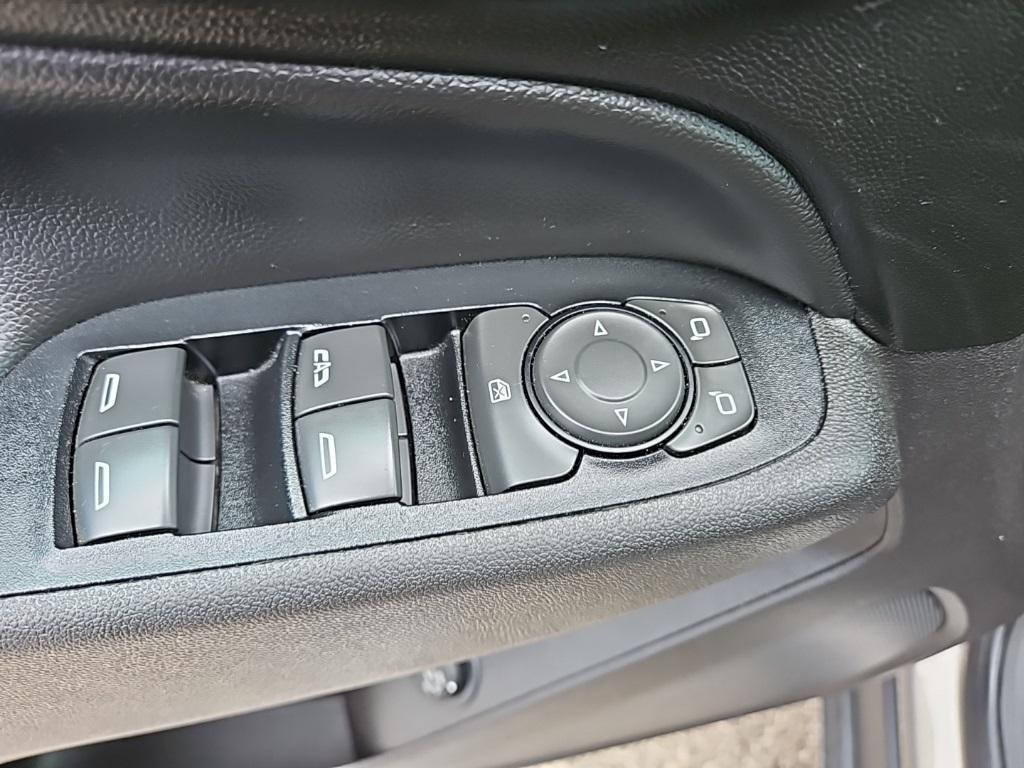used 2018 Chevrolet Equinox car, priced at $15,900