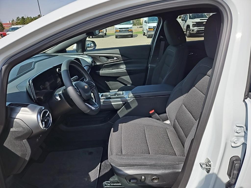 new 2025 Chevrolet Equinox EV car, priced at $35,790