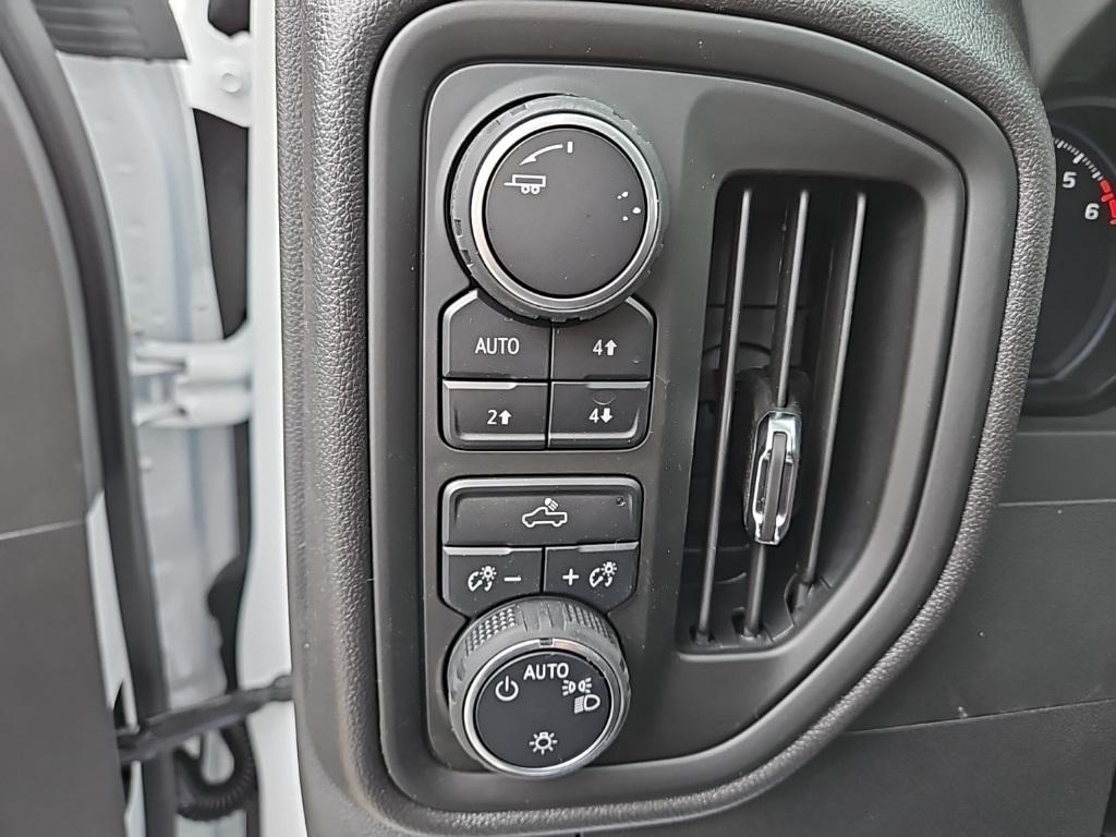 new 2025 Chevrolet Silverado 1500 car, priced at $42,260