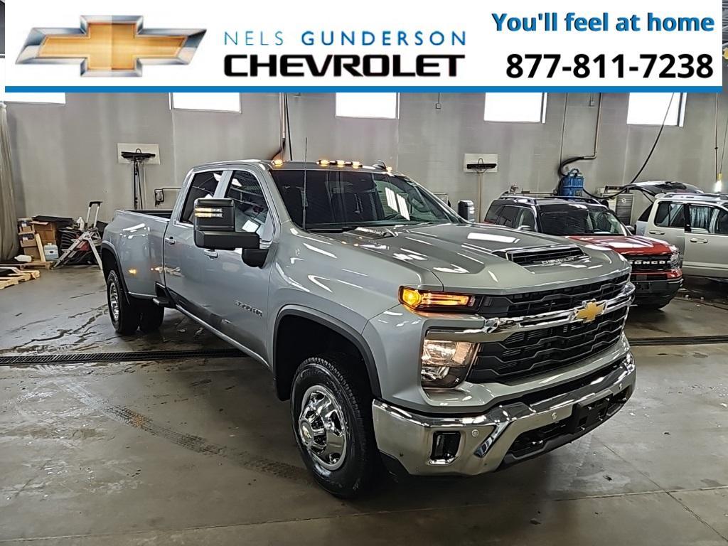 new 2025 Chevrolet Silverado 3500 car