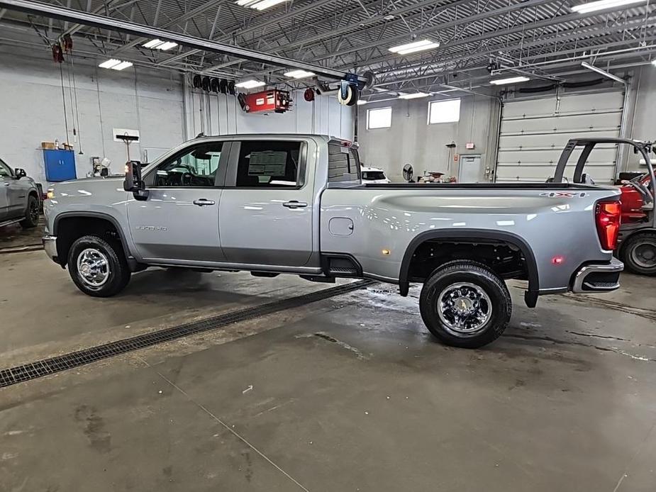 new 2025 Chevrolet Silverado 3500 car