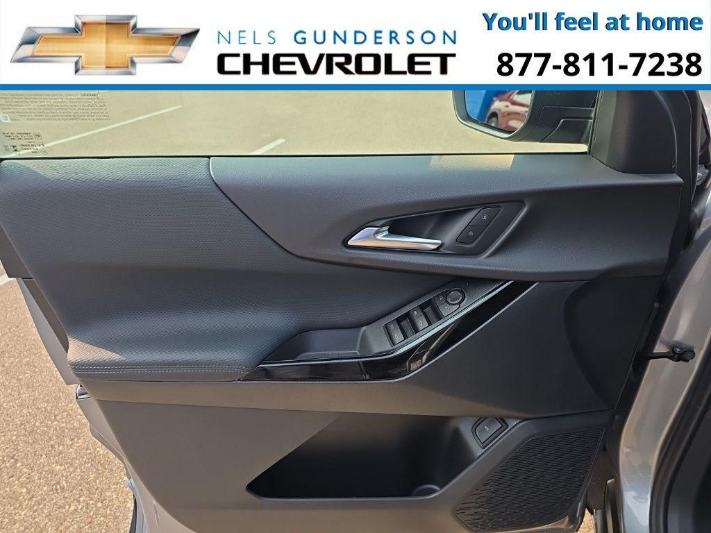 new 2026 Chevrolet Equinox car, priced at $34,900