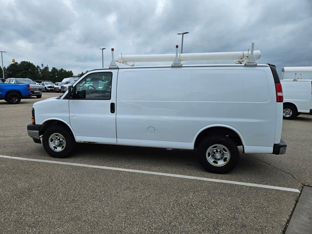 used 2017 Chevrolet Express 3500 car, priced at $13,900