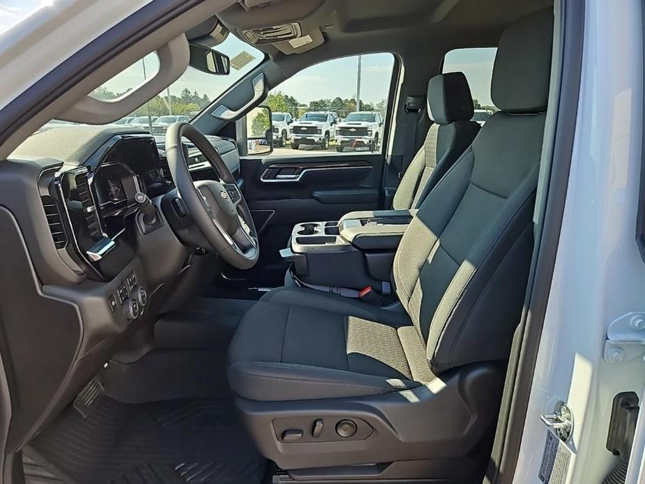 new 2025 Chevrolet Silverado 3500 car