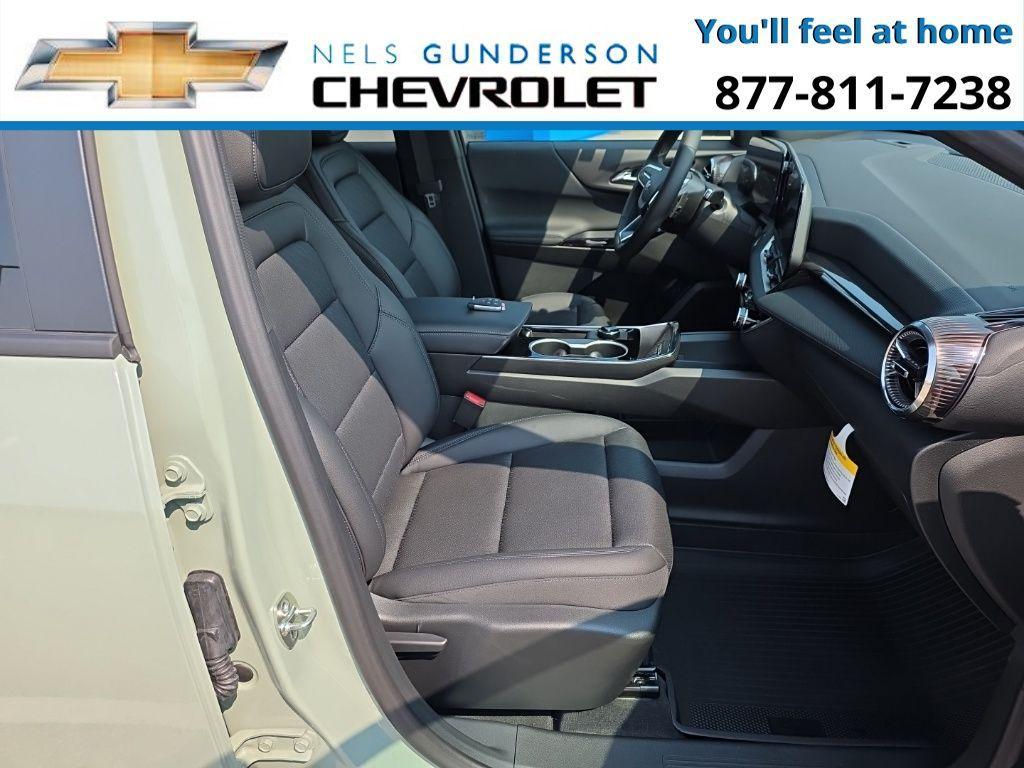 new 2026 Chevrolet Equinox car, priced at $34,900