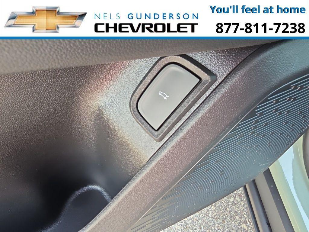 new 2026 Chevrolet Equinox car, priced at $34,900