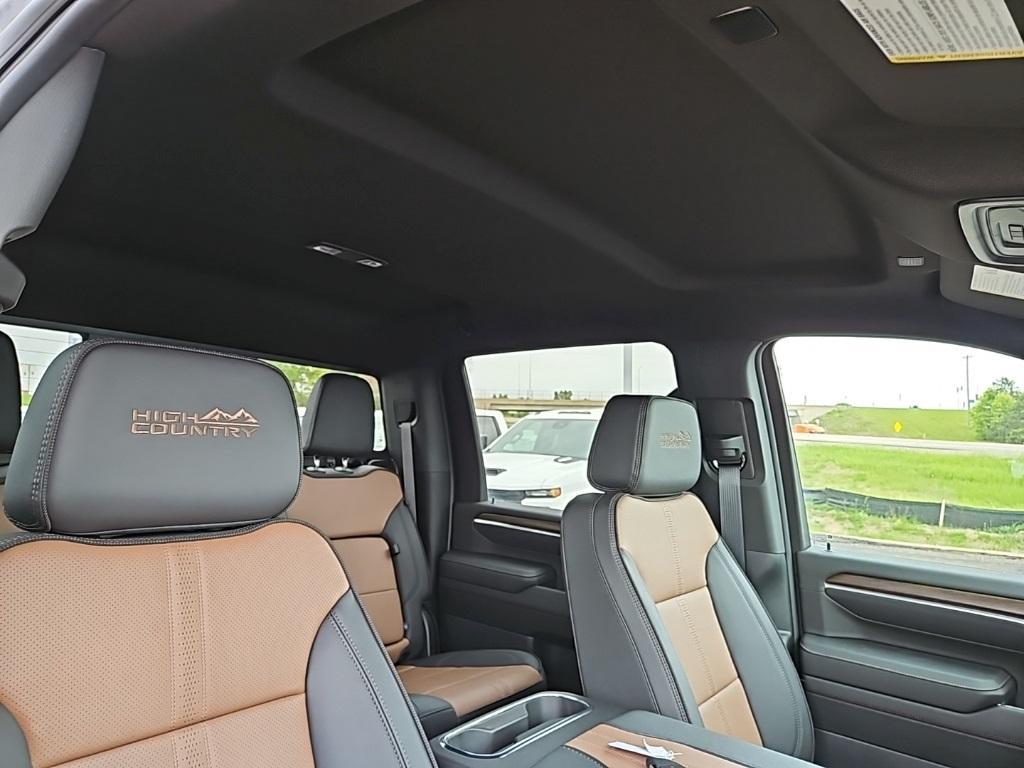 new 2025 Chevrolet Silverado 3500 car, priced at $77,280