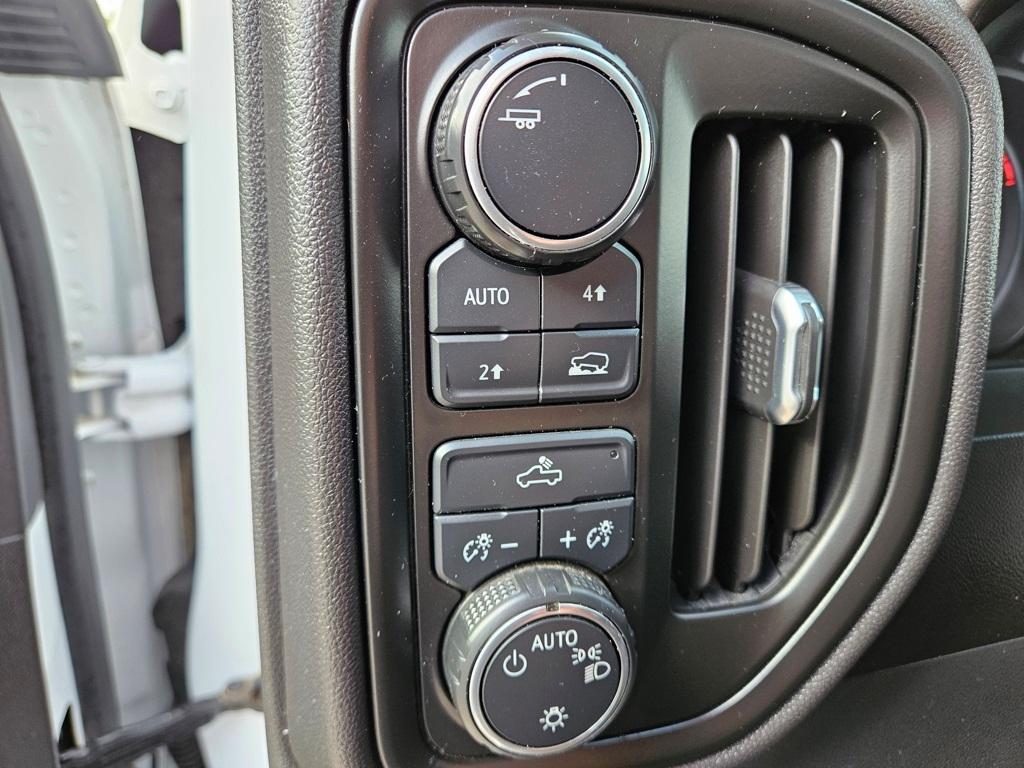 used 2021 Chevrolet Silverado 1500 car, priced at $19,900