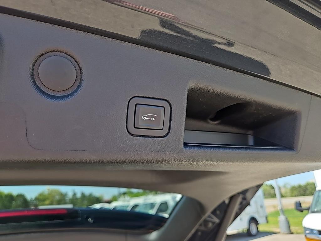 used 2022 Chevrolet Equinox car, priced at $20,900