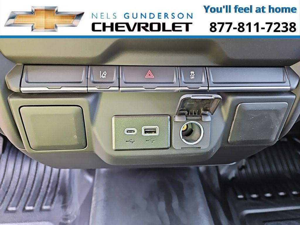 new 2024 Chevrolet Silverado 2500 car, priced at $63,900