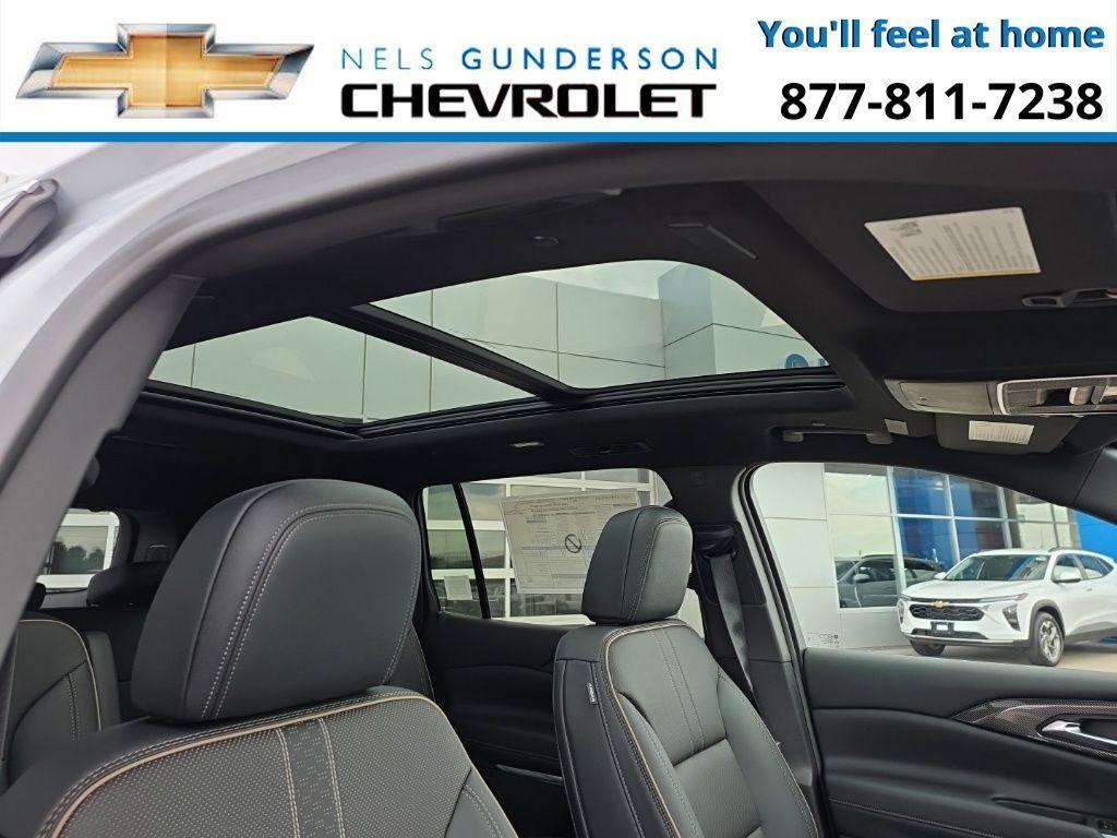 new 2026 Chevrolet Traverse car, priced at $61,200