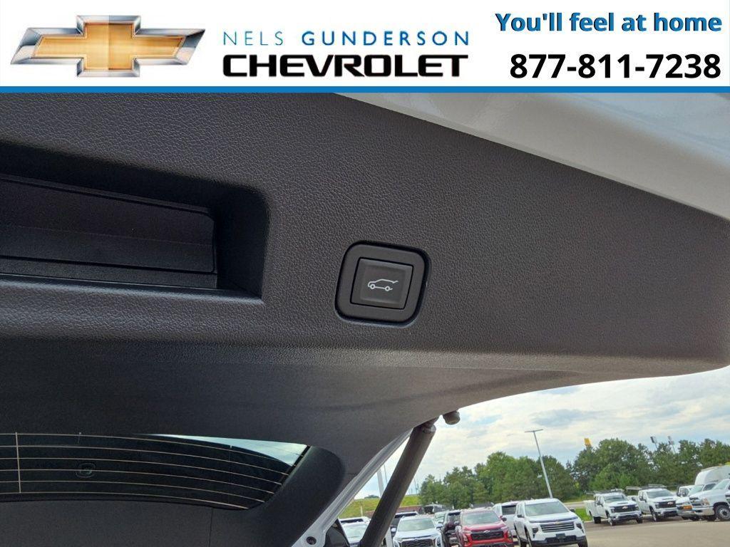 new 2026 Chevrolet Traverse car, priced at $61,200