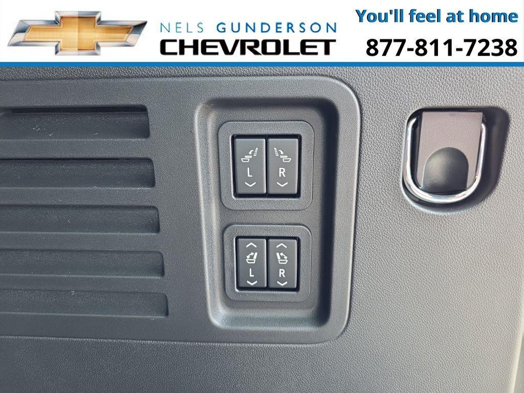 new 2026 Chevrolet Traverse car, priced at $61,200