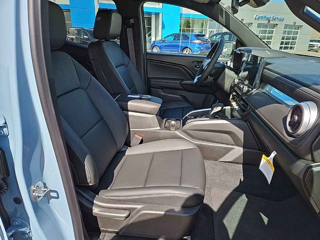 new 2025 Chevrolet Colorado car, priced at $44,855